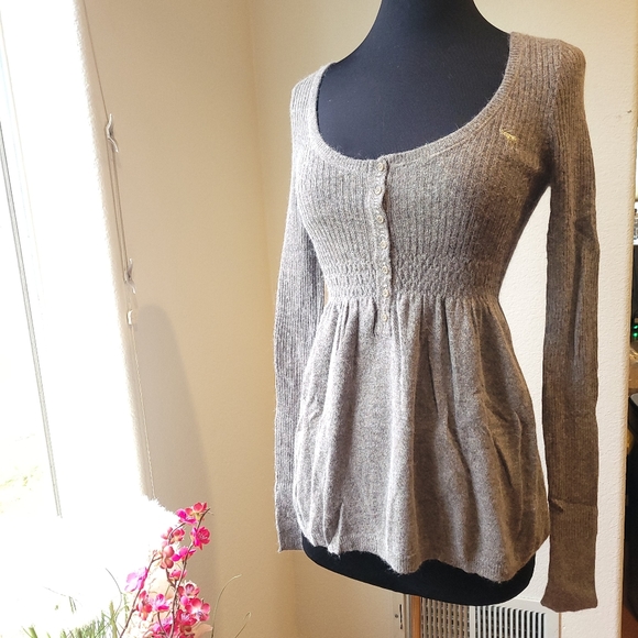 Abercrombie & Fitch Sweaters - 🍒A&F🍒 VINTAGE RABBIT HAIR BLEND LIGHT SWEATER